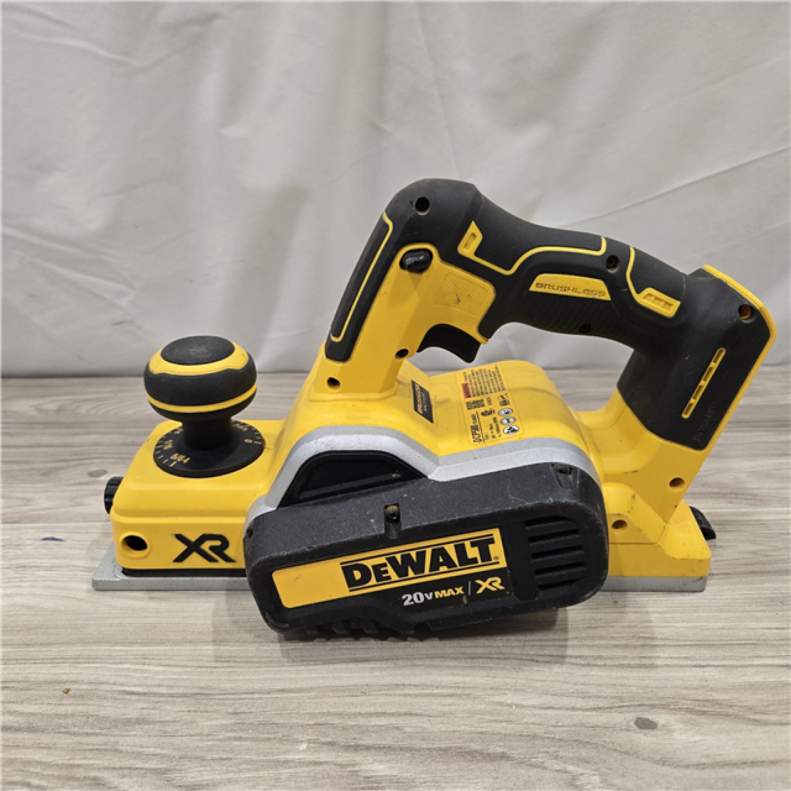 AS-IS DEWALT DCP580B 20V MAX Planer (Tool-Only)