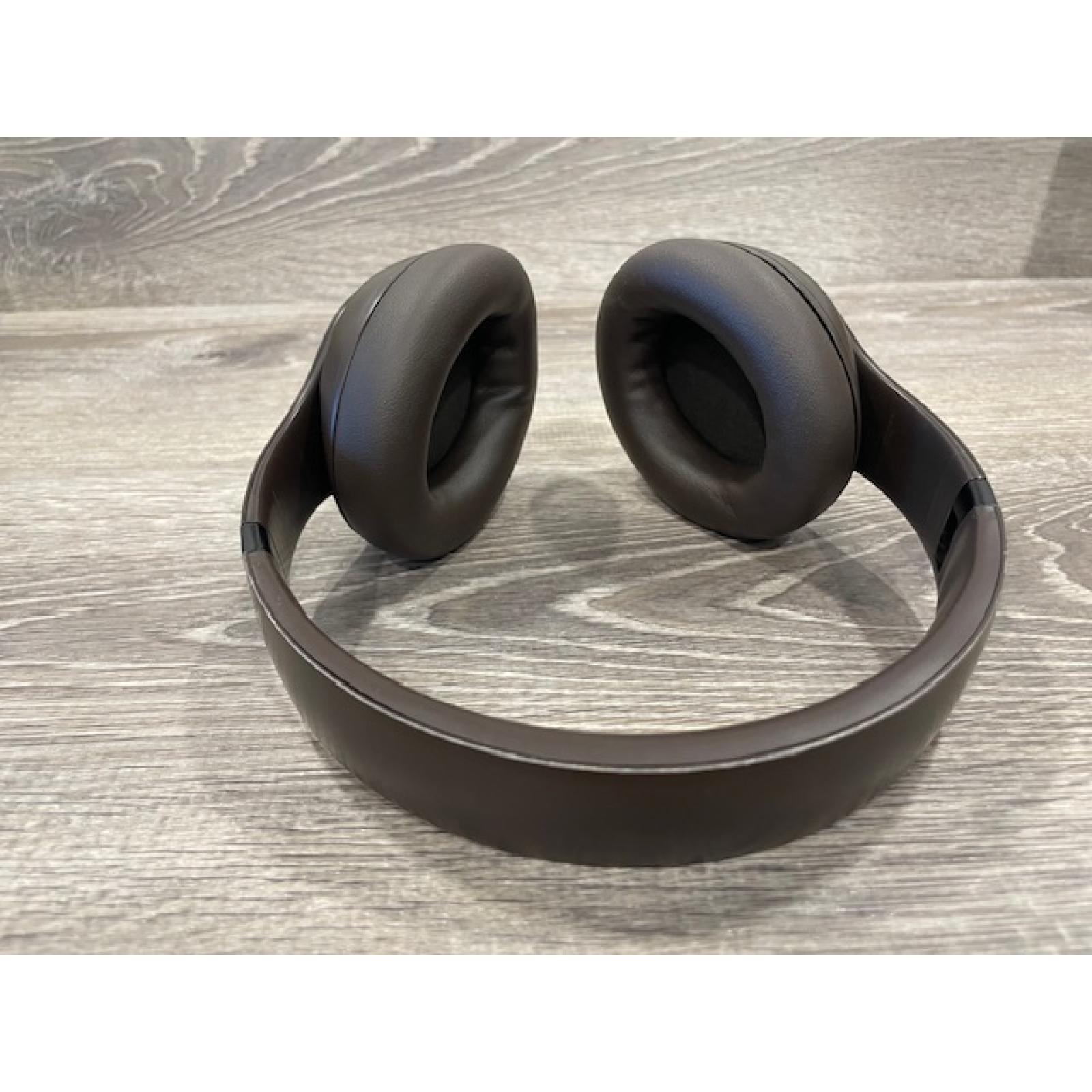 AS-IS Beats Studio Pro Wireless - Brown