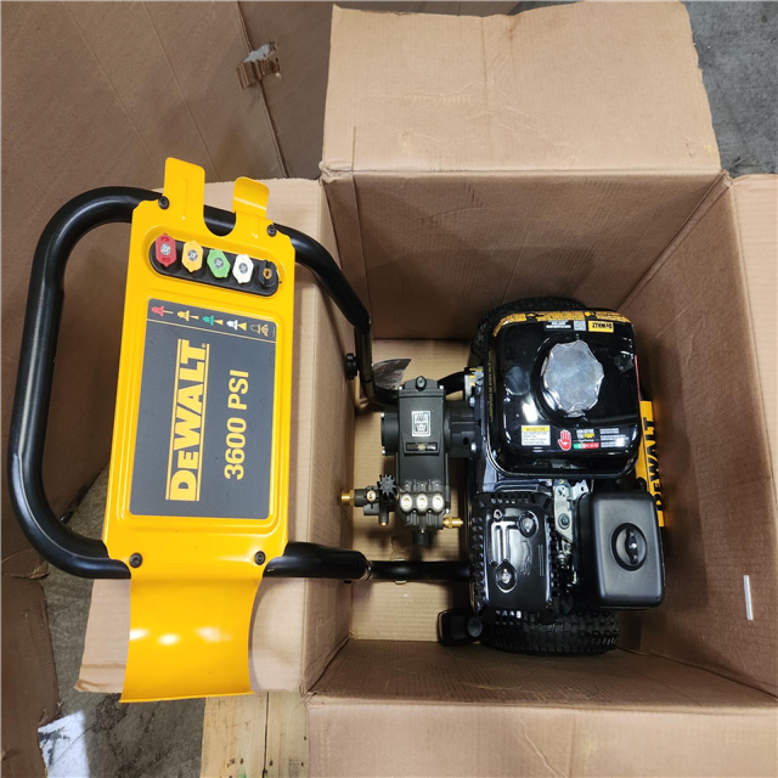 Phoenix NEW DEWALT 3600 PSI 2.5 GPM Gas Pressure Washer with Honda GX200 Engine  Heavy-Duty Commercial Cold Water Power Cleaner