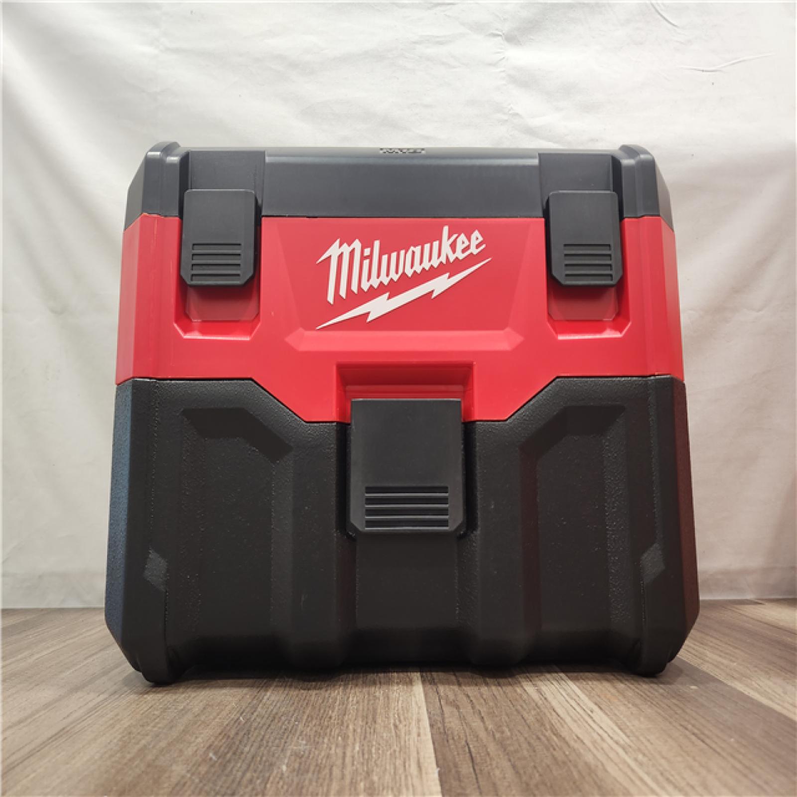 AS-IS- Milwaukee M18 Vacuum 2Gal Hose Access (Tool-Only)