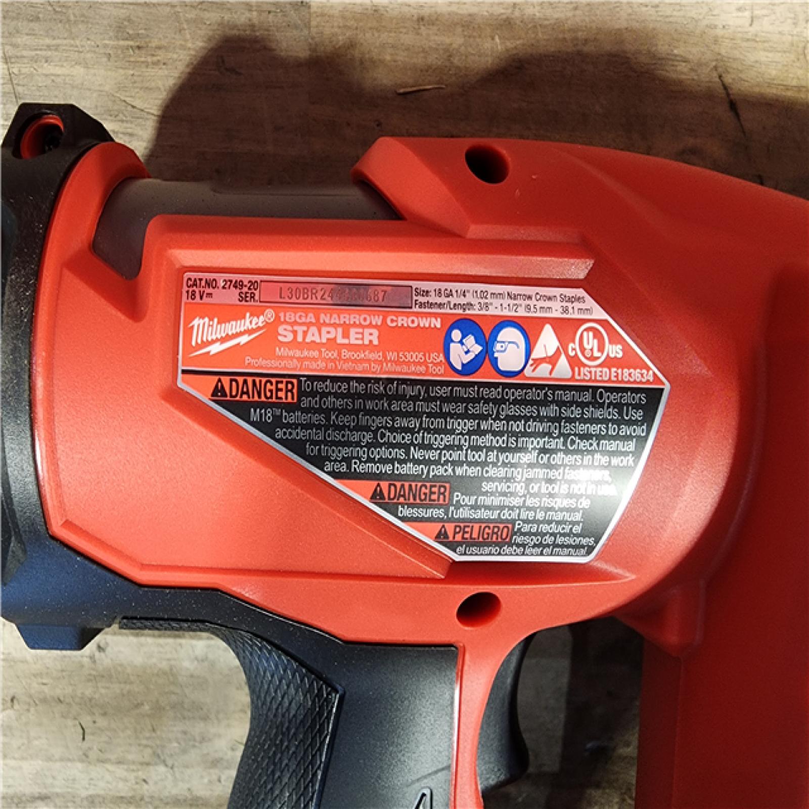 HOUSTON LOCATION - AS-IS (APPEARS LIKE NEW) MILWAUKEE FUEL 18-Volt Lithium-Ion Brushless Cordless 18-Gauge 1/4 in. Narrow Crown Stapler (Tool-Only)