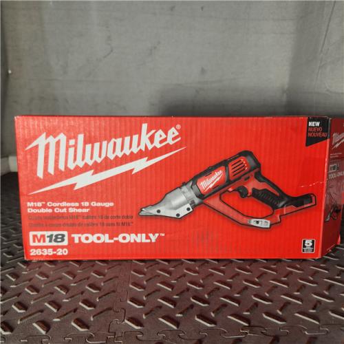 Houston Location AS IS - Milwaukee M18 Cordless 18 Gauge Double Cut Shear In Good Condition