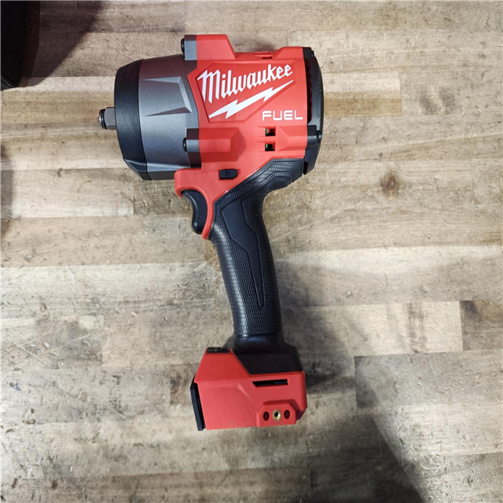 HOUSTON LOCATION - AS-IS Milwaukee FUEL 18V Lithium-Ion Brushless Cordless 1/2 in. Impact Wrench w/Friction Ring Kit
