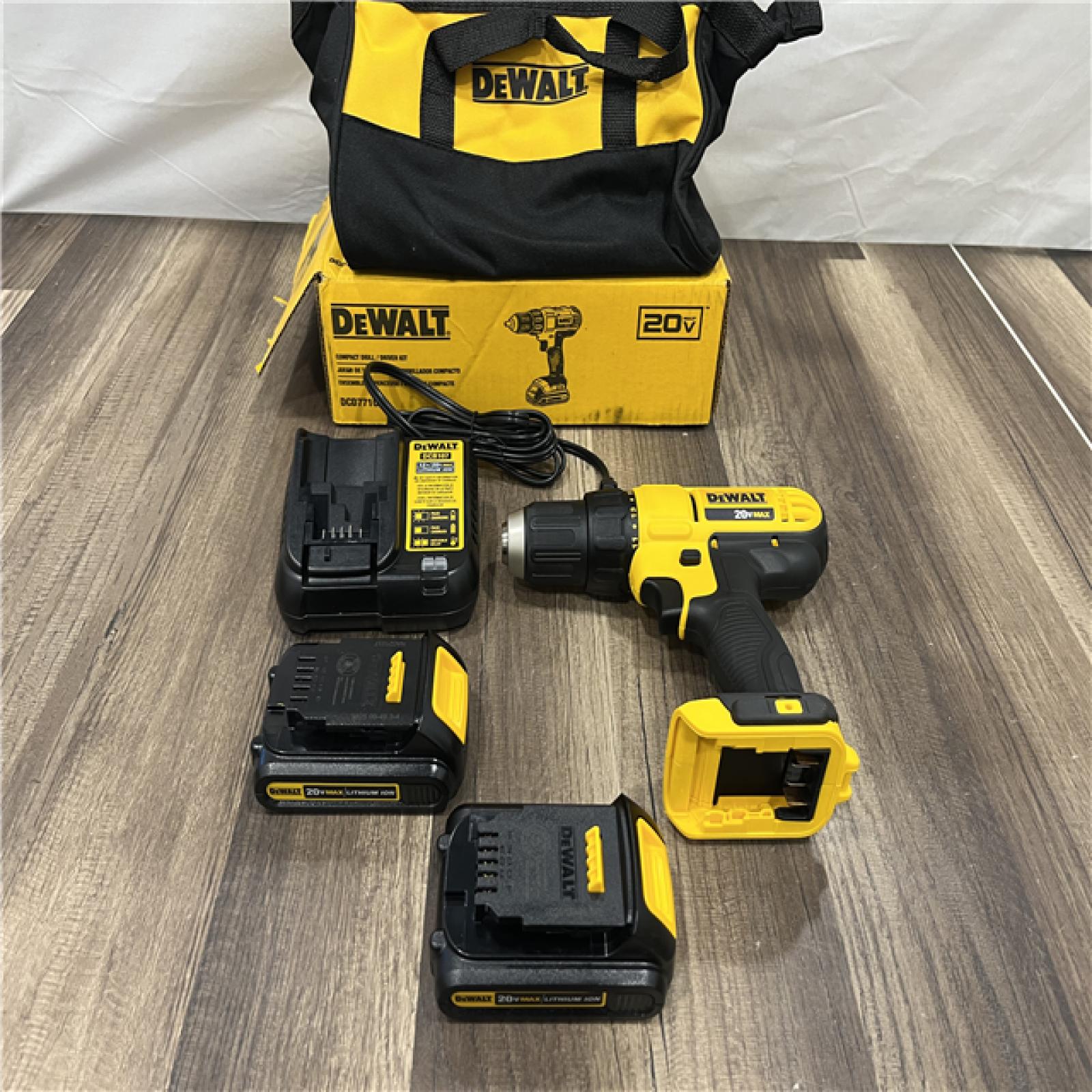 GOOD DEWALT 20V MAX Cordless 1/2 in. Drill/Driver, (2) 20V 1.3Ah Batteries, Charger and Bag