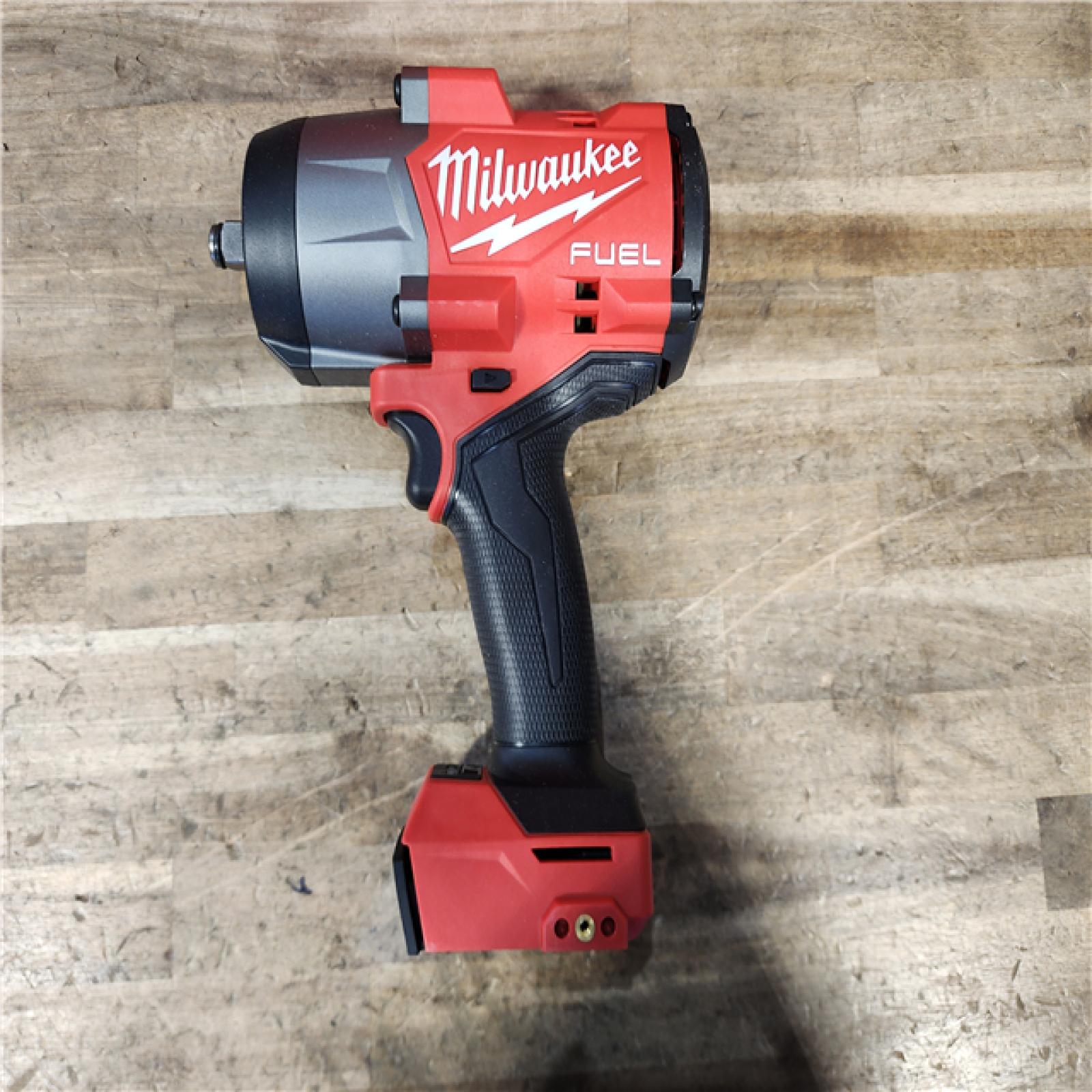 HOUSTON LOCATION - AS-IS (APPEARS LIKE NEW) Milwaukee M18 FUEL 18V Lithium-Ion Brushless Cordless 1/2 in. Impact Wrench with Friction Ring (Tool-Only)