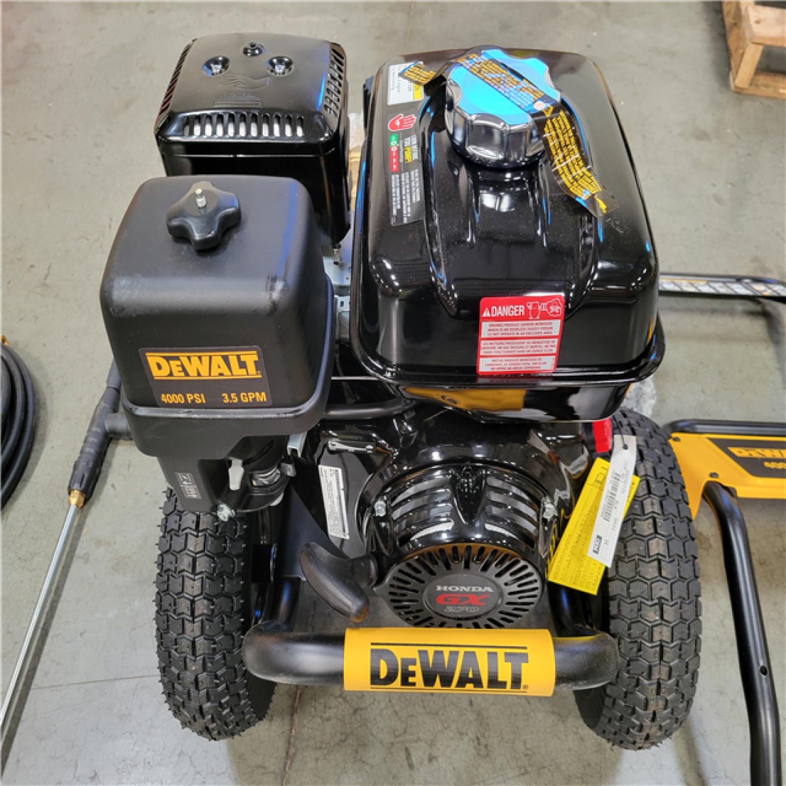 CALIFORNIA NEW DEWALT 4000 PSI 3.5 GPM GAS PRESSURE WASHER WITH HONDA GX270 ENGINE (NO HARDWARE)