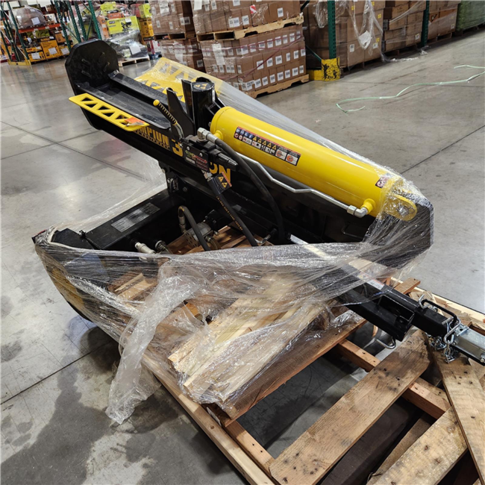 Dallas Location - As-Is Champion Power Equipment 37 Ton 338cc Gas Powered Log Splitter