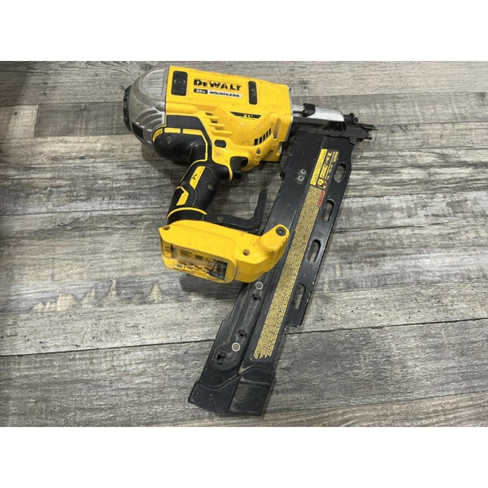 AS-IS DEWALT 20V MAX XR Lithium-Ion Electric Cordless Brushless 2-Speed 21° Plastic Collated Framing Nailer (Tool Only)