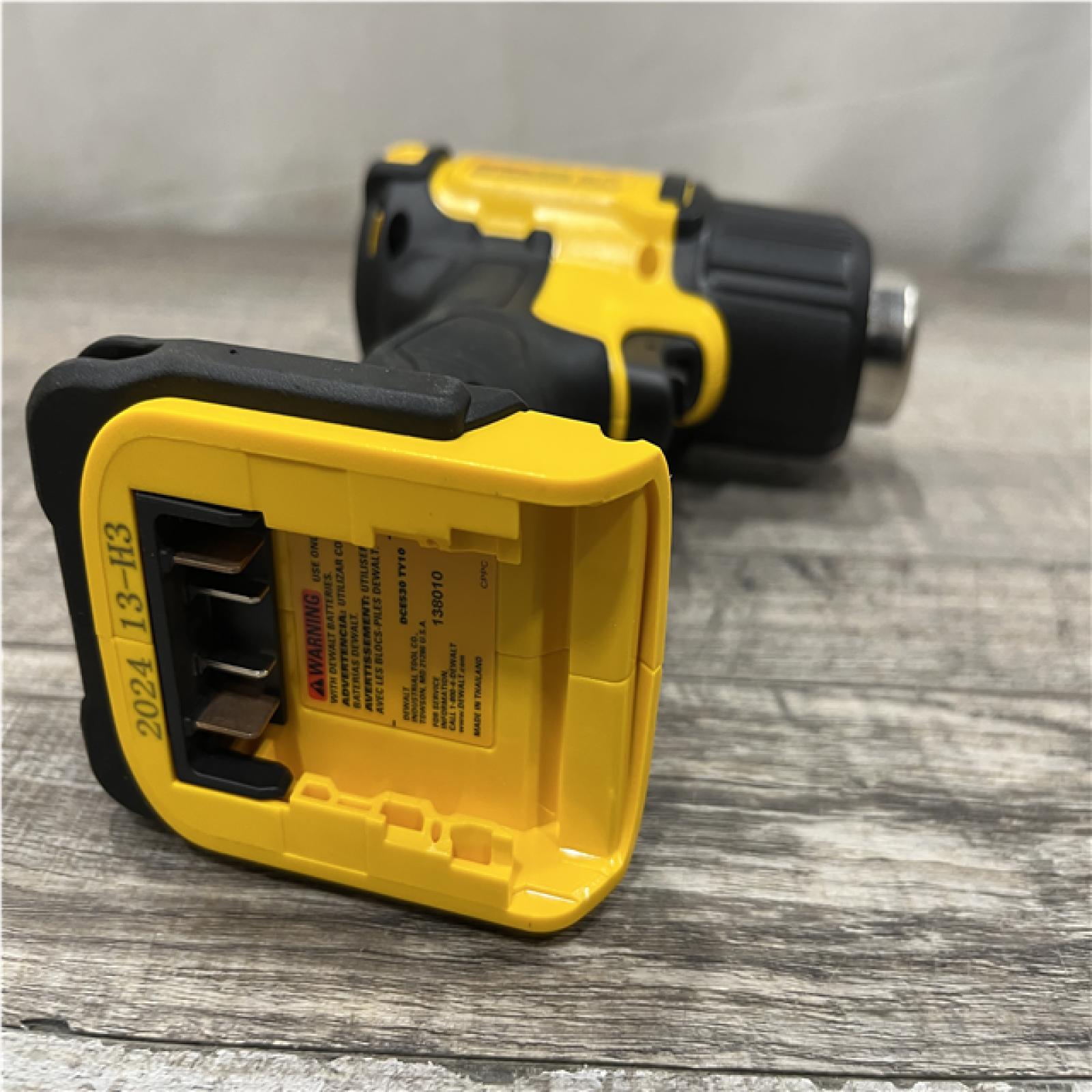 AS-IS DEWALT 20V MAX Cordless Compact Heat Gun with Flat and Hook Nozzle Attachments