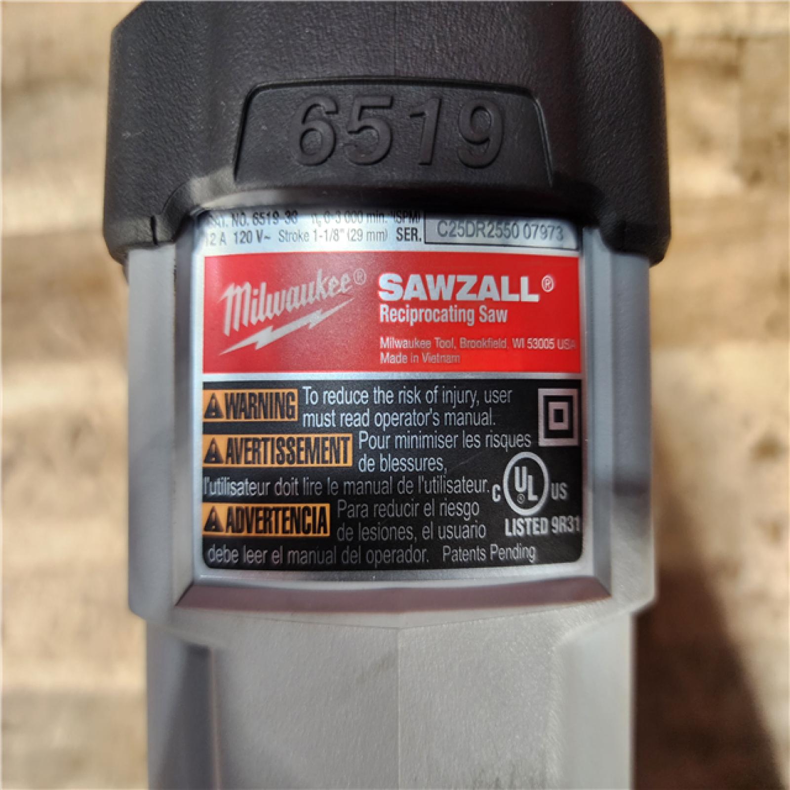HOUSTON LOCATION - AS - IS 12 Amp Sawzall Reciprocating Saw with Case