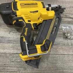 AS-IS DEWALT 20V 30 Degree Cordless Framing Nailer (Tool-Only)