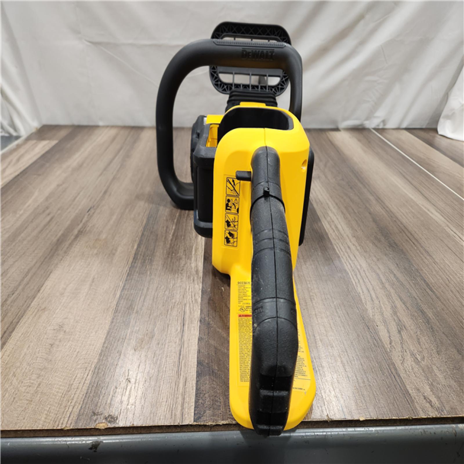 AS-IS- DEWALT  FLEXVOLT 60V MAX 16in. Brushless Cordless Battery Powered Chainsaw Kit with (1) FLEXVOLT 2 Ah Battery & Charger