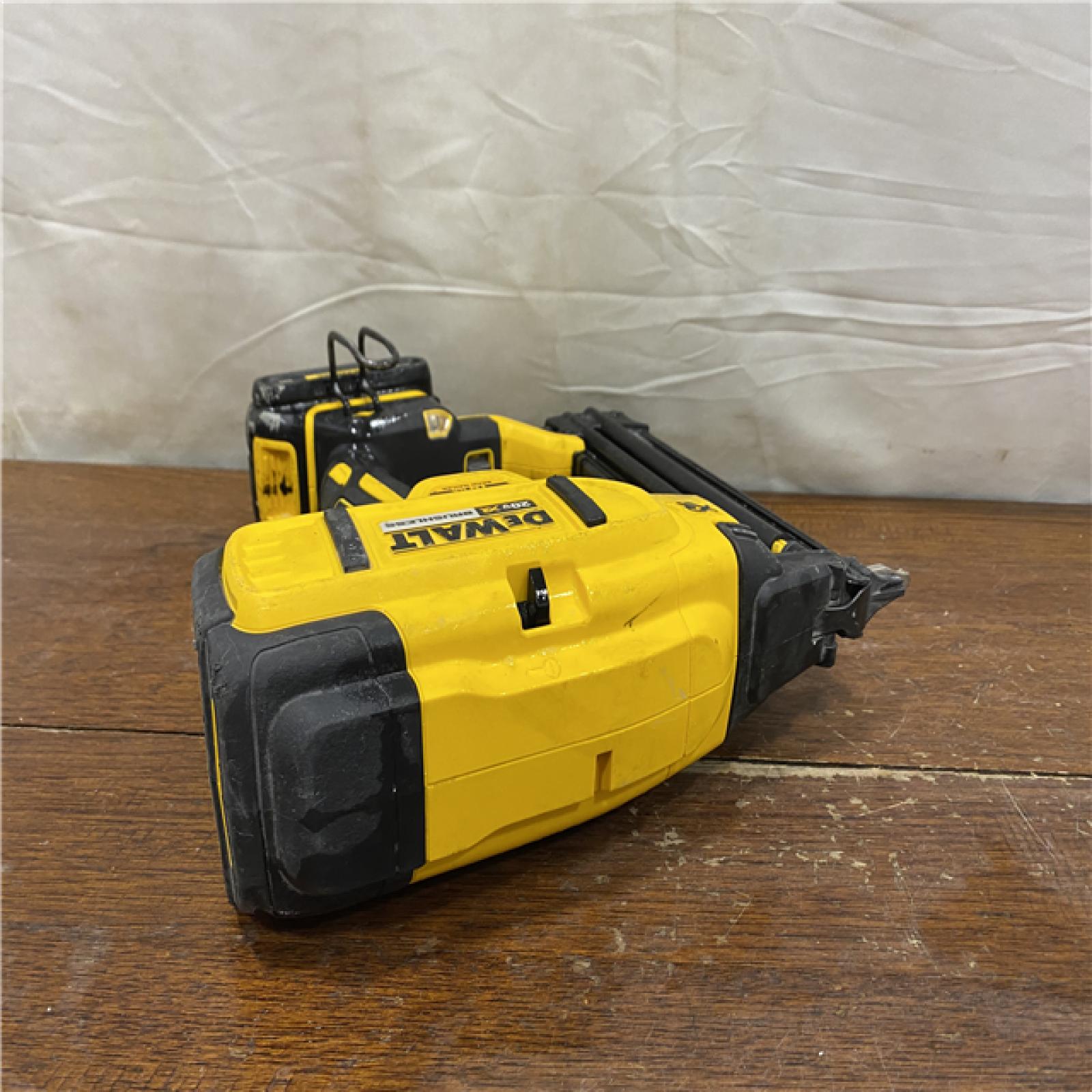 AS-IS DeWalt 20V MAX XR Lithium-Ion Electric Cordless 18-Gauge Brad Nailer (Tool Only)