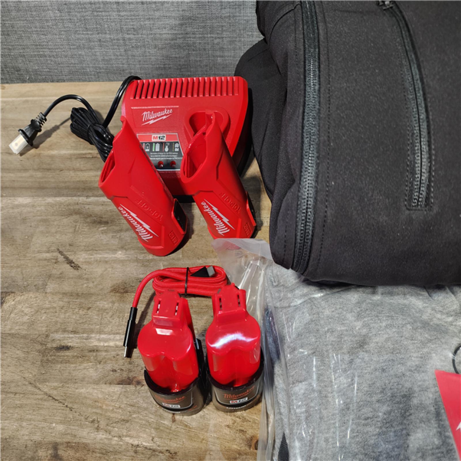HOUSTON LOCATION - AS-IS MILWAUKEE 4 HEATED CLOTHING COMBO KIT