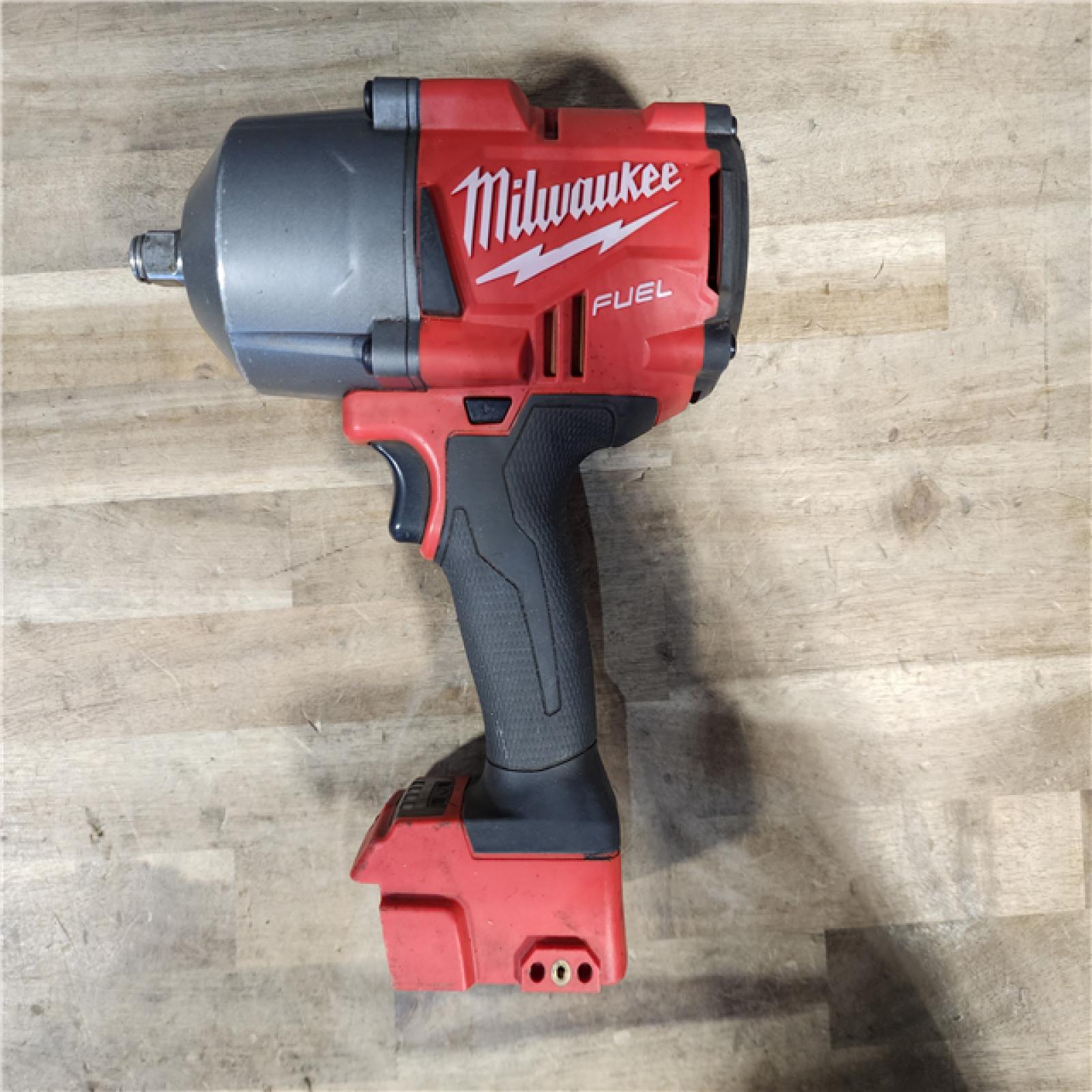 HOUSTON LOCATION - AS-IS Milwaukee M18 FUEL 1/2 in. Cordless Brushless Impact Wrench Kit (Battery & Charger)