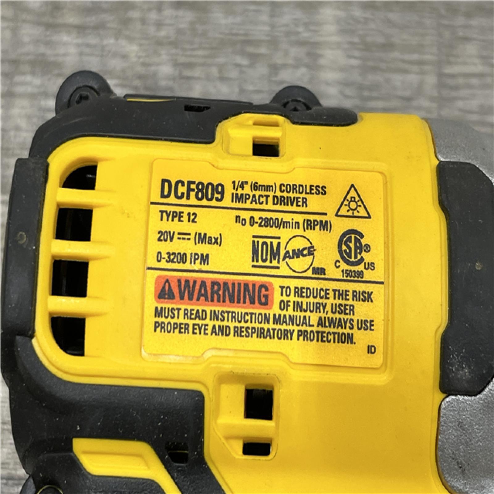 AS-IS DEWALT Atomic 20V Max Lithium-Ion Brushless Cordless Compact 1/4 in. Impact Driver Kit