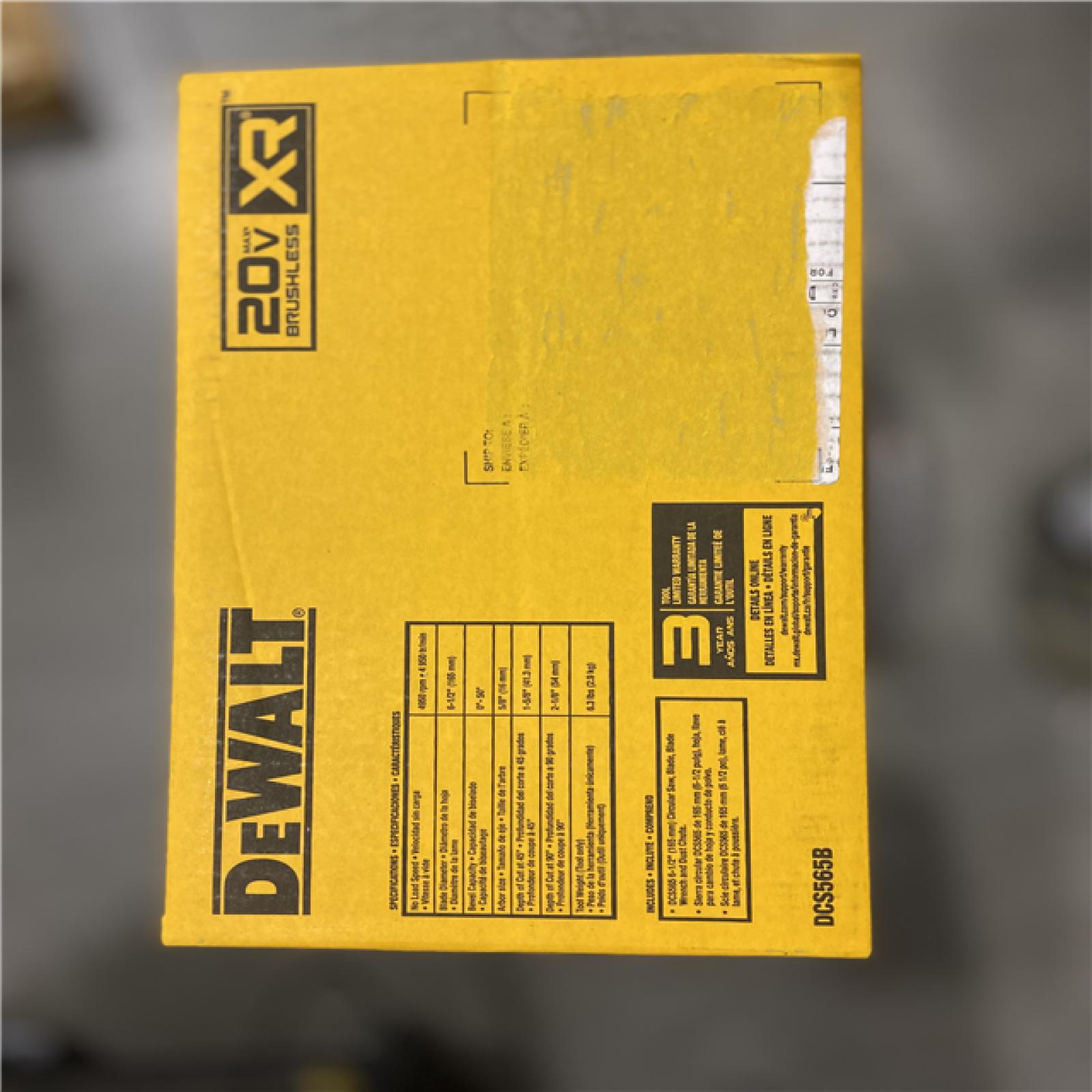 NEW! - DEWALT 20V MAX Cordless Brushless 6-1/2 in. Sidewinder Style Circular Saw (Tool Only)