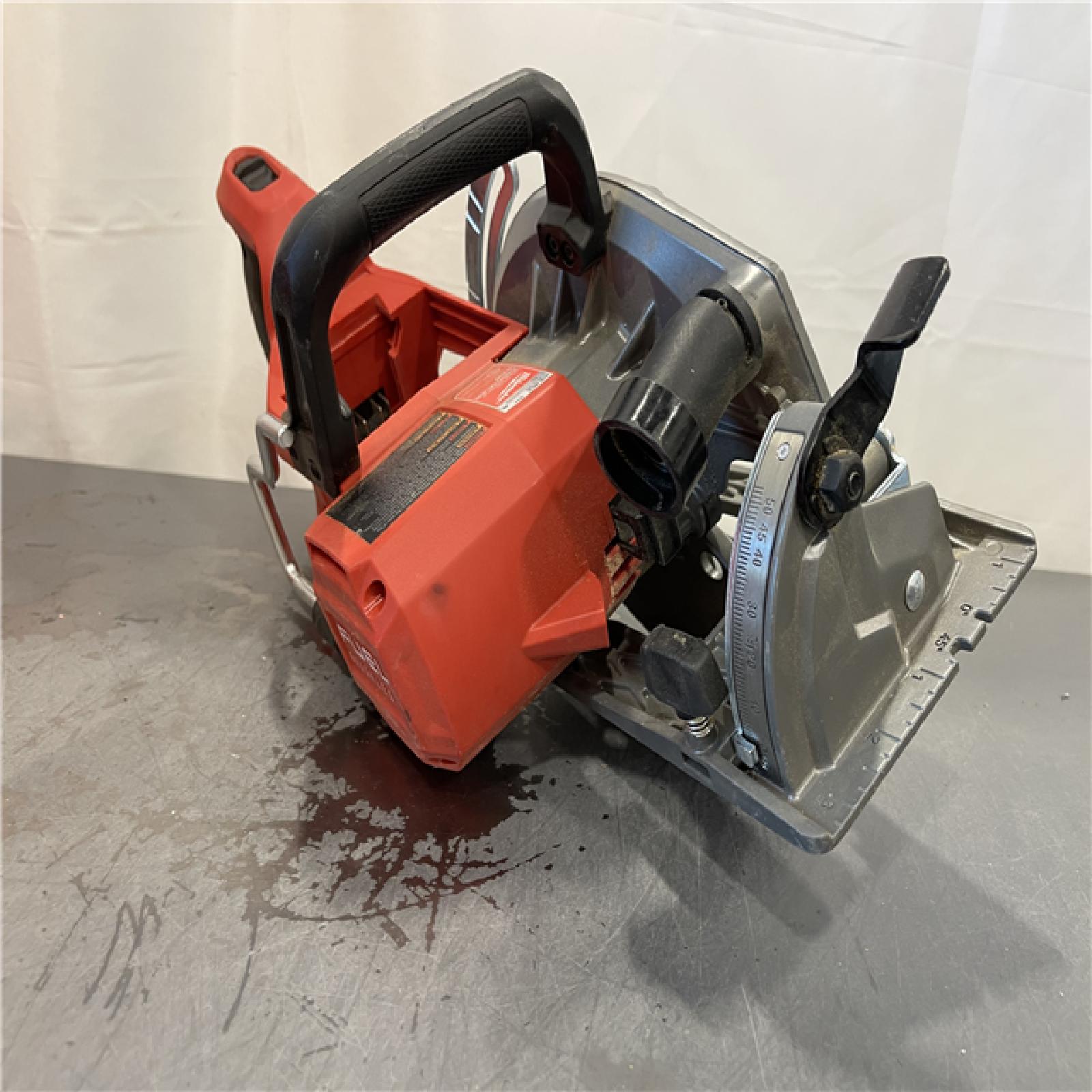 AS-IS - MILWAUKEE M18 FUEL 18V Lithium-Ion Cordless 7-1/4 in. Rear Handle Circular Saw
