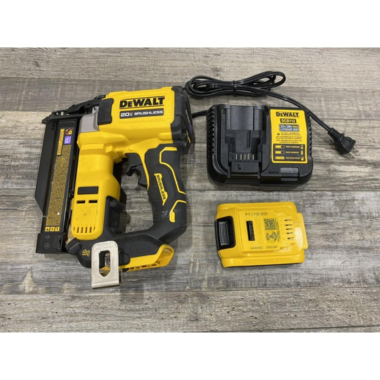 AS-IS DEWALT ATOMIC 20V MAX Lithium Ion Cordless 23 Gauge Pin Nailer Kit