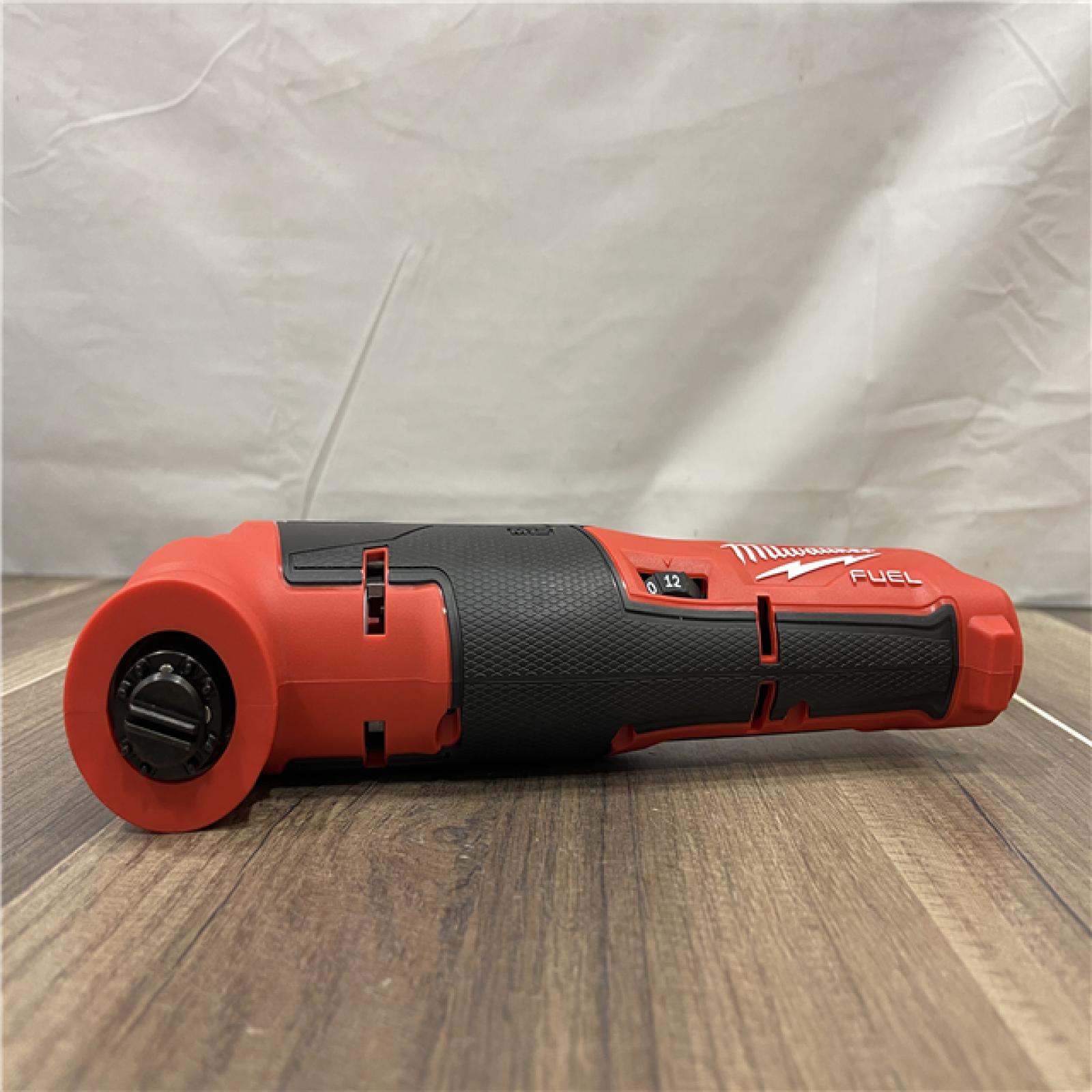 AS-IS Milwaukee M12 FUEL 12V Lithium-Ion Cordless Oscillating Multi-Tool Kit with 4.0 Ah Battery