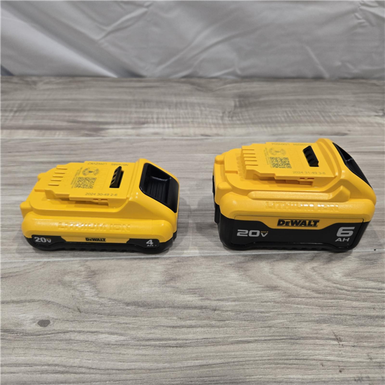 AS-IS DEWALT 20V MAX 6.0Ah and 4.0Ah Battery and Charger Starter Kit