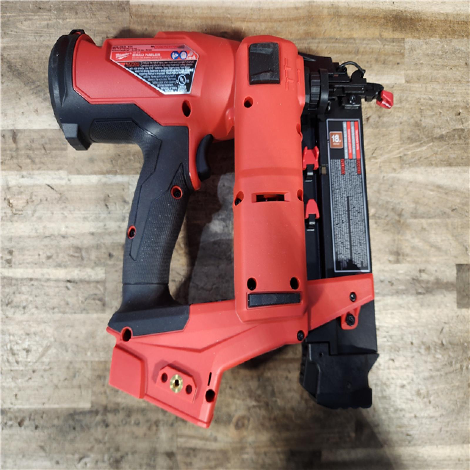 HOUSTON LOCATION - AS-IS M18 FUEL 18-Volt Lithium-Ion Brushless Cordless Gen II 18-Gauge Brad Nailer (Tool-Only)