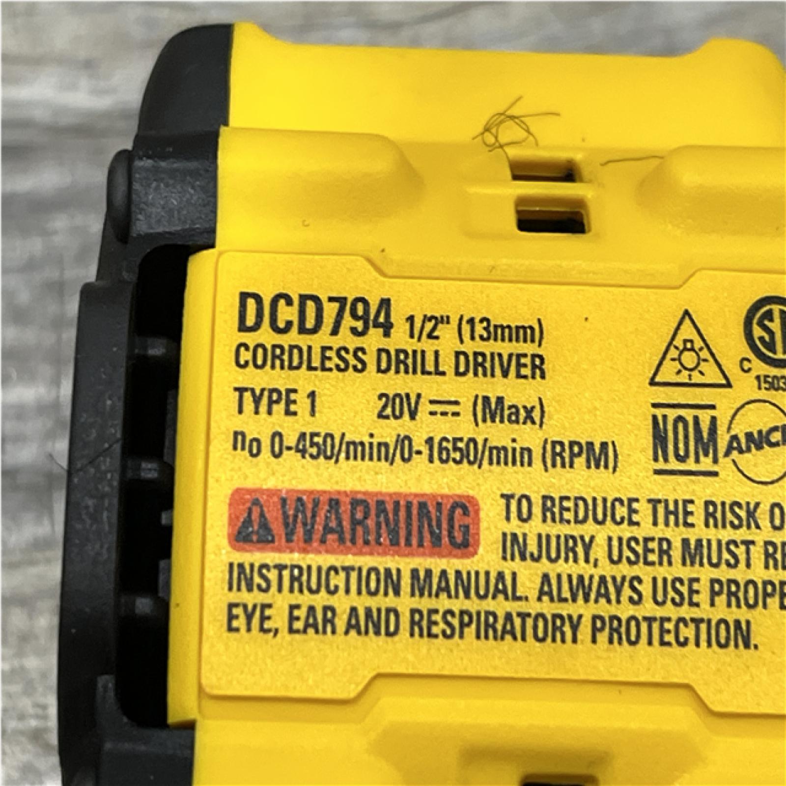 AS-IS DEWALT Atomic 20V Lithium-Ion Cordless Compact 1/2 in. Drill/Driver Kit