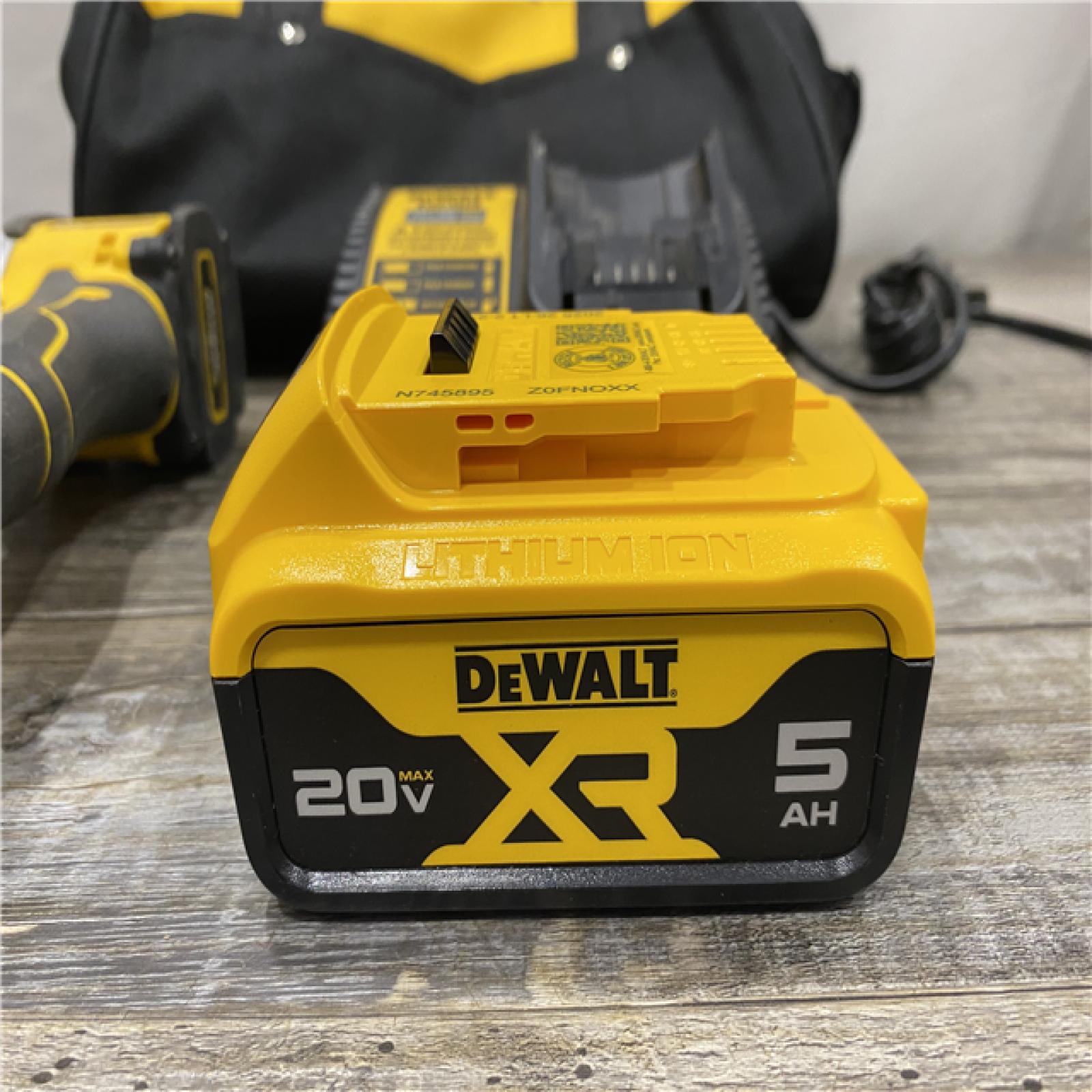 AS-IS DEWALT ATOMIC 20V MAX Lithium-Ion Cordless 1/4 in. Brushless Impact Driver Kit