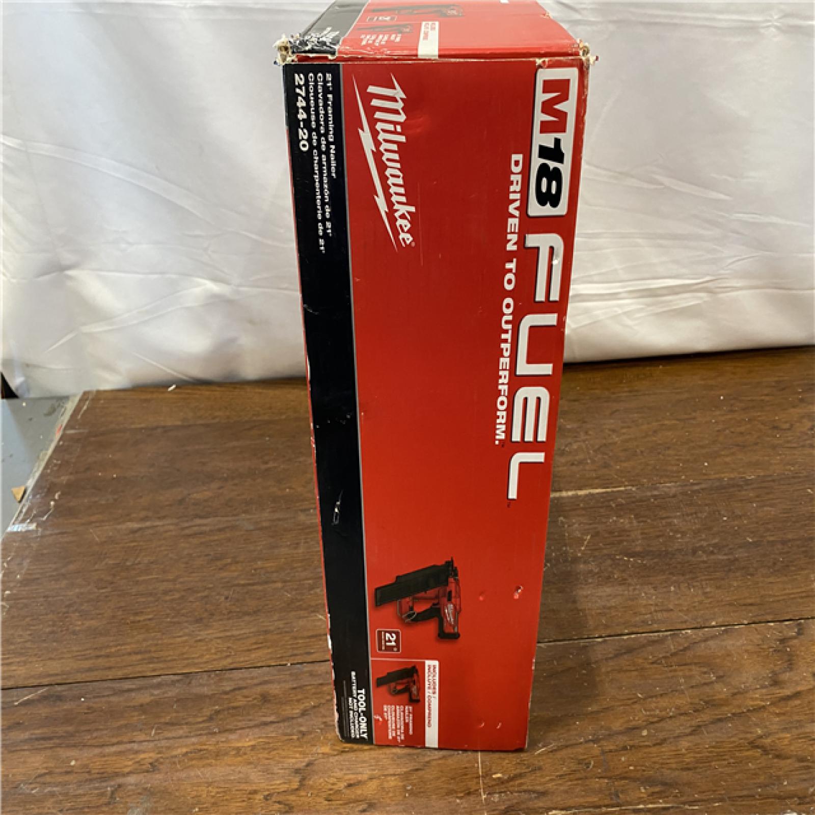 NEW Milwaukee 2744-20 M18 FUEL 21-Degree Cordless Framing Nailer (Tool Only)