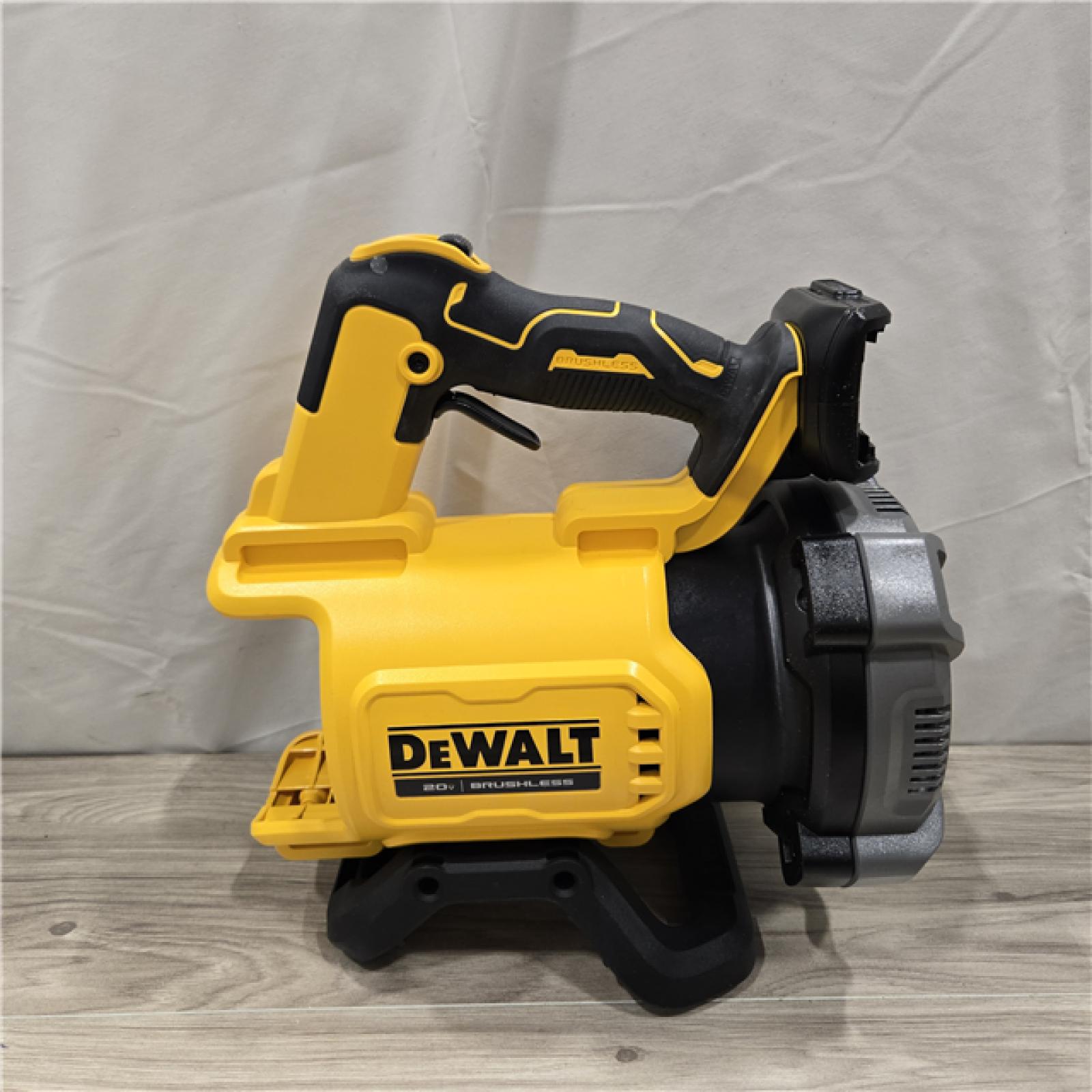AS-IS DEWALT 20V MAX 125 MPH 450 CFM Cordless Blower (Tool Only)