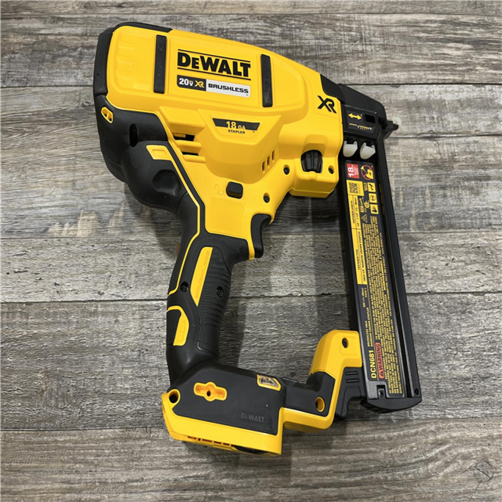 AS-IS DEWALT 20V MAX XR Lithium-Ion Cordless 18-Gauge Narrow Crown Stapler Kit
