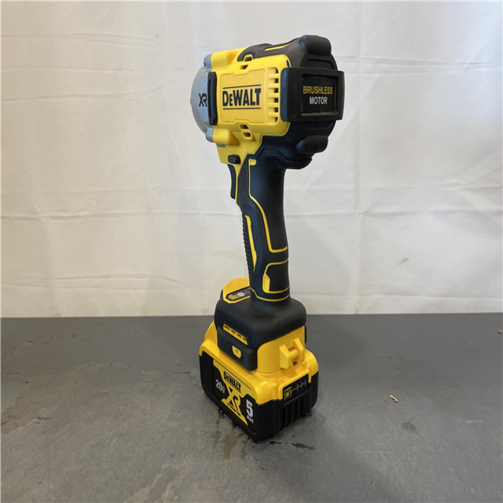 AS-IS - Dewalt 20V MAX Lithium-Ion Cordless 1/2 in. Impact Wrench Kit