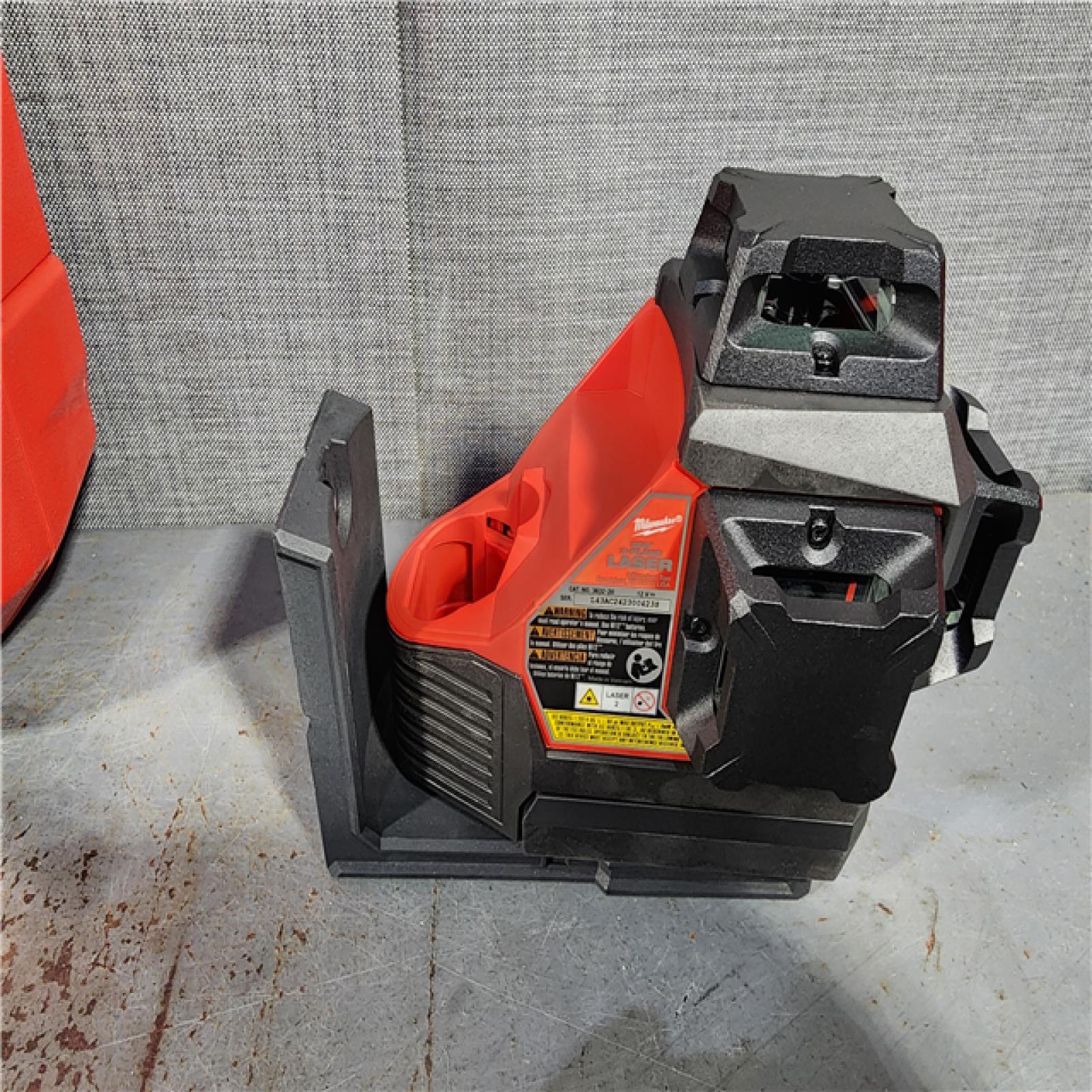 HOUSTON LOCATION - AS-IS (APPEARS LIKE NEW) Milwaukee-3632-21 M12 Green Beam Laser 360Â° 3-Plane Kit