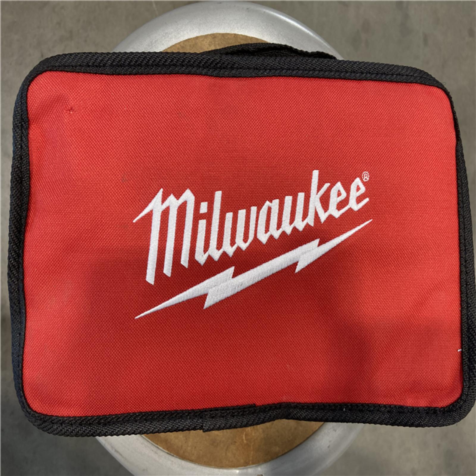AS-IS - Milwaukee 2401-22 - M12 12V Cordless Screwdriver Kit