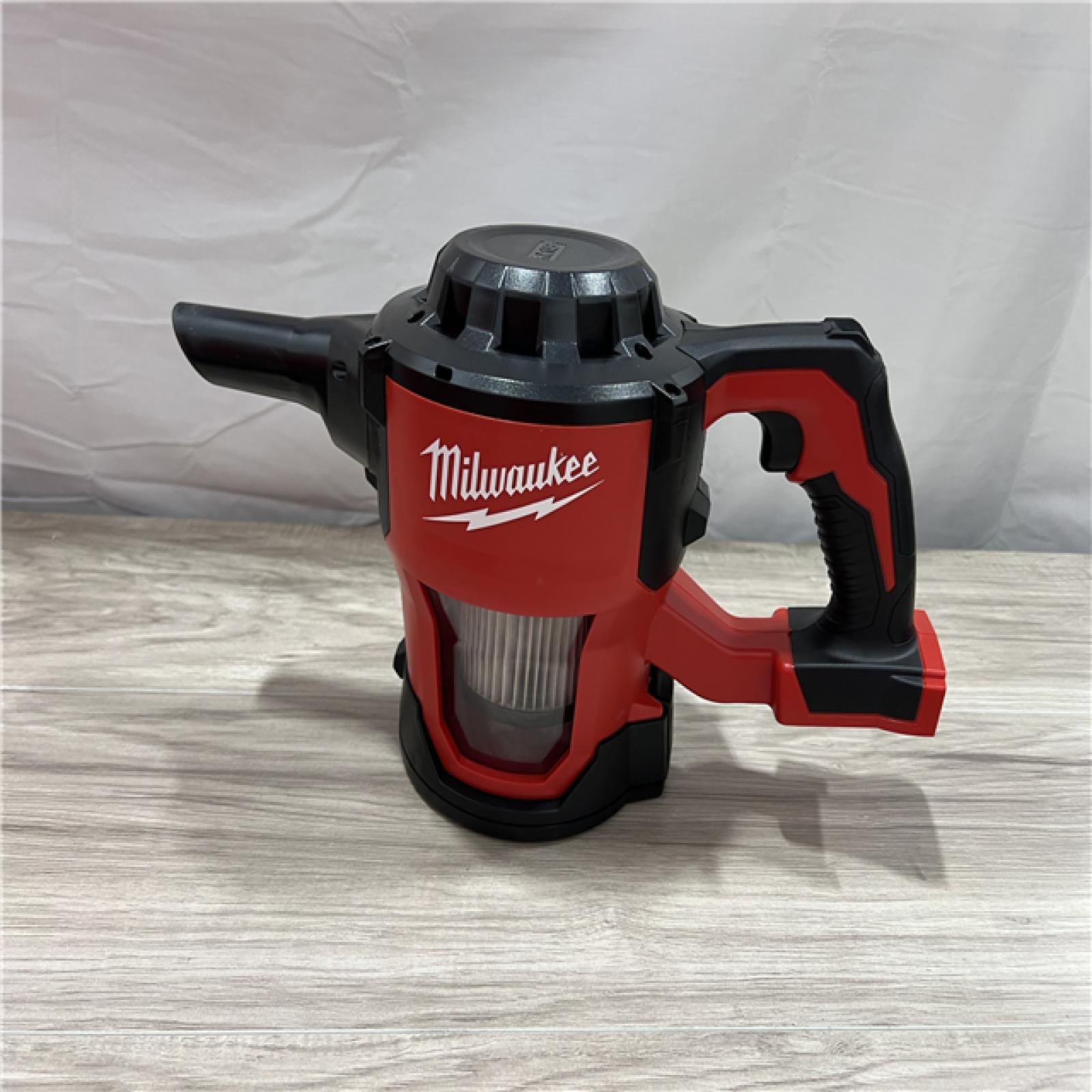 AS-IS Milwaukee M18 18-Volt Lithium-Ion Cordless Compact Vacuum (Tool-Only)