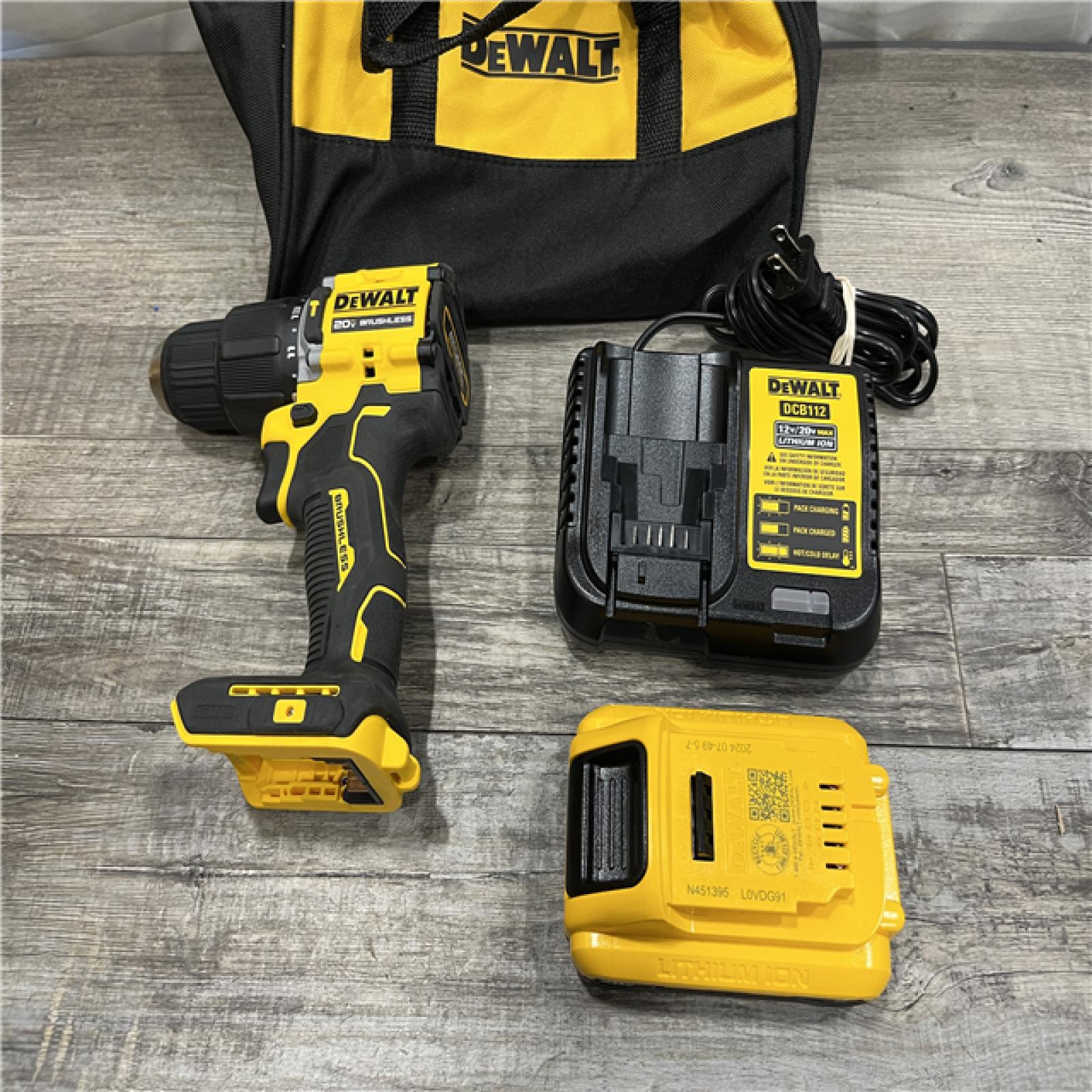 AS-IS DEWALT ATOMIC 20V Cordless 1/2 in. Compact Hammer Drill Kit