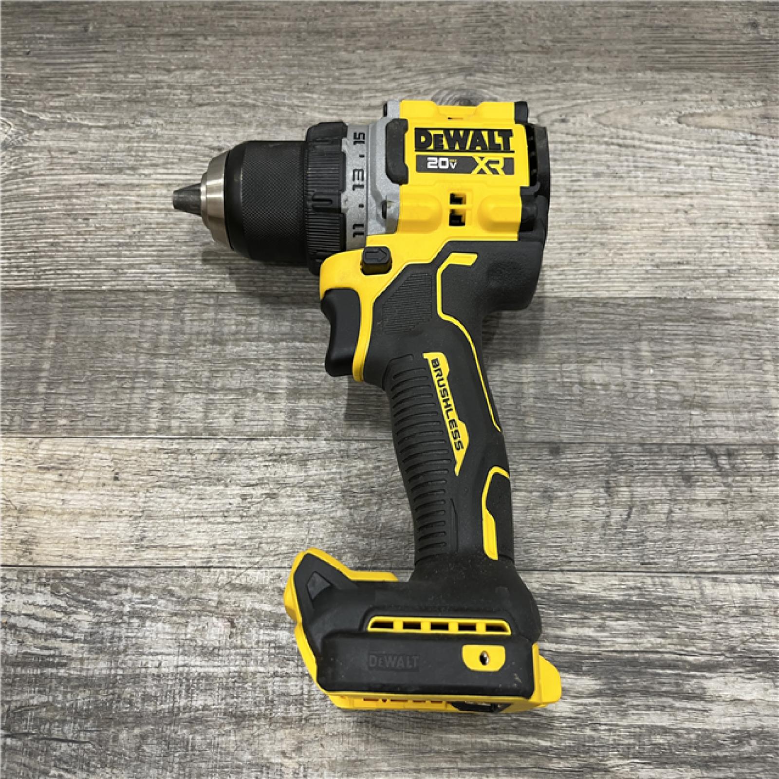 AS-IS DEWALT 20V XR Lithium-Ion Cordless Brushless 1/2 in. Drill/Driver Kit