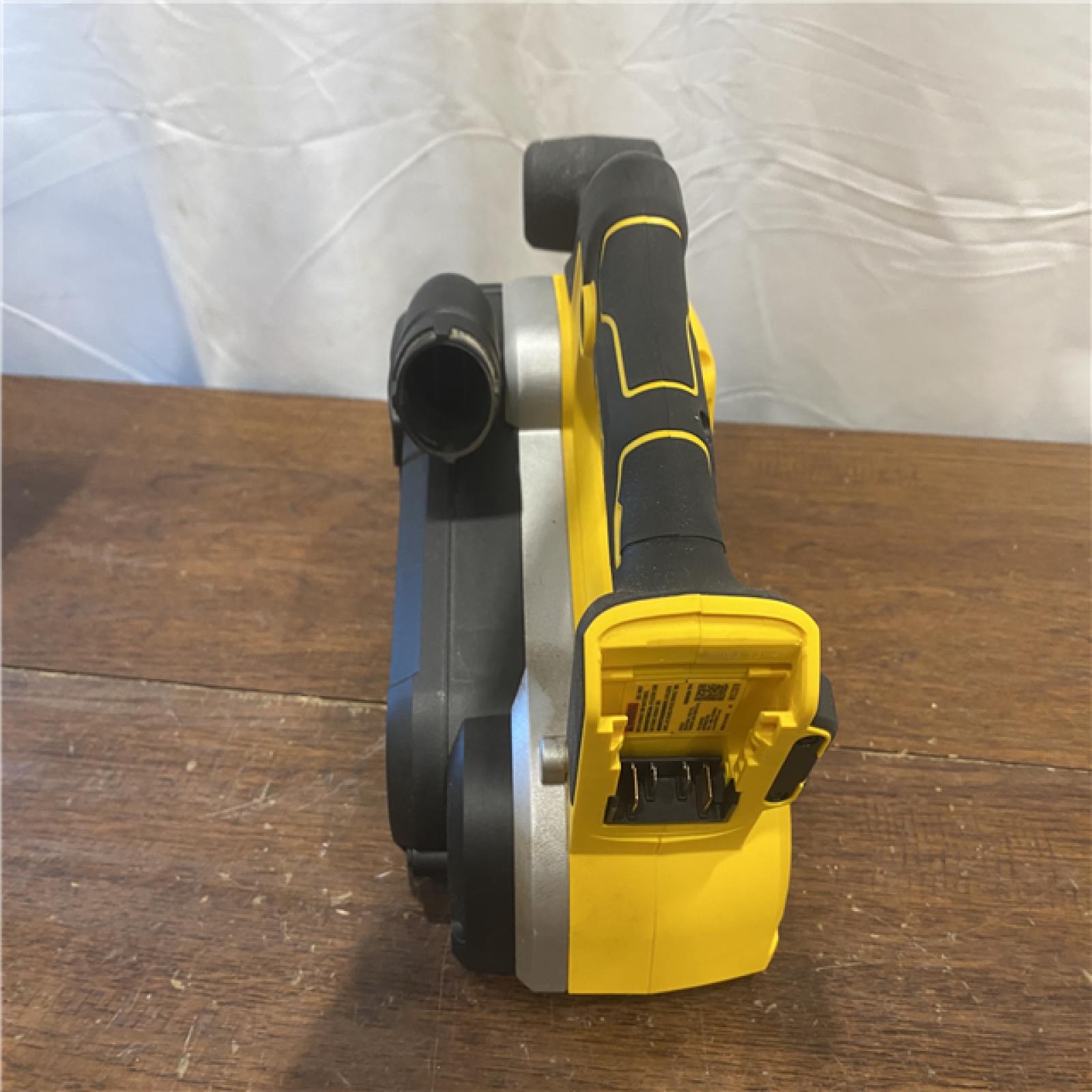 AS-IS DEWALT 20V MAX* XR Brushless Cordless Belt Sander