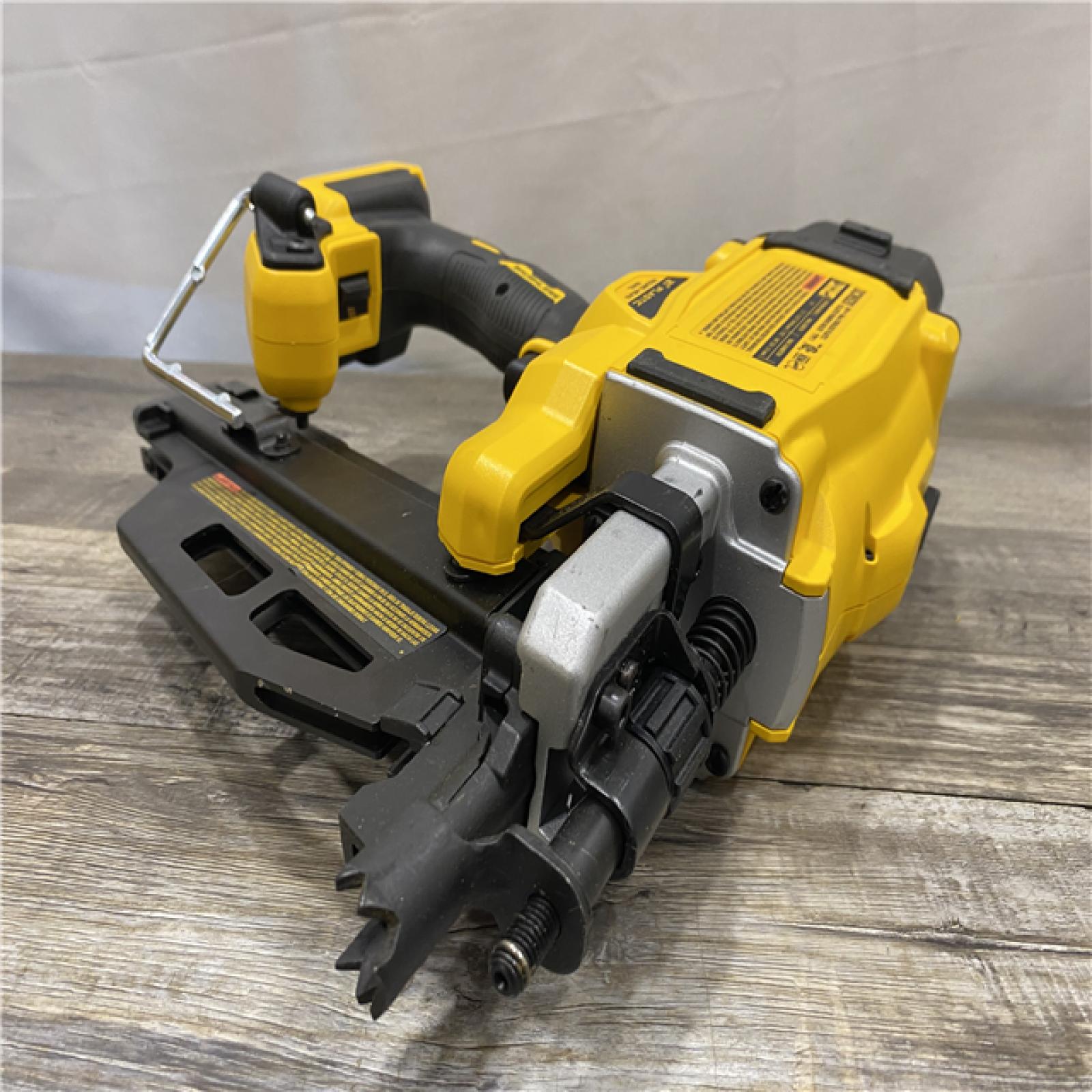 AS-IS DEWALT 20-Volt 21° Cordless Framing Nailer (Tool-Only)