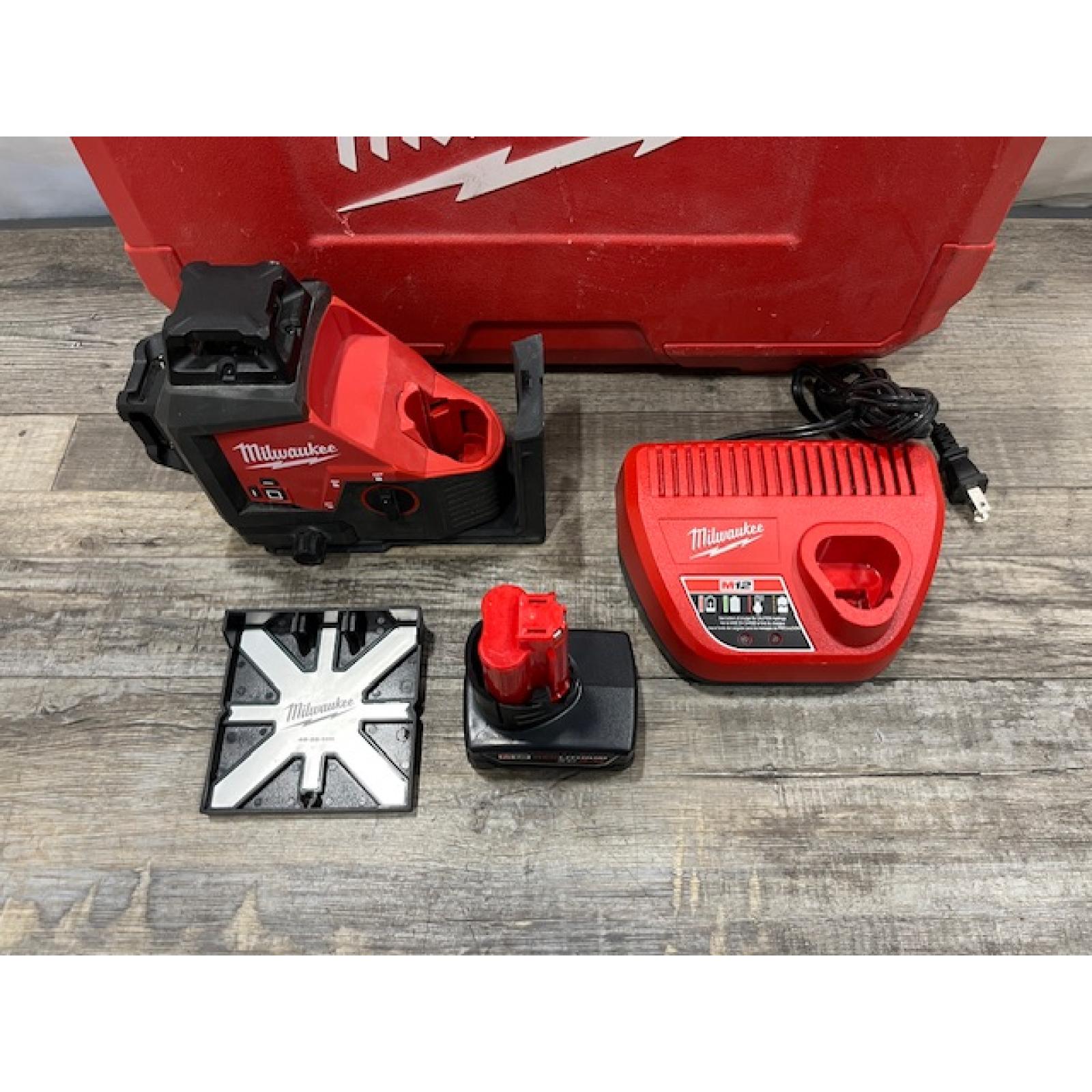 AS-IS Milwaukee 12-Volt Lithium-Ion Cordless Green 250 ft. 3-Plane Laser Level Kit