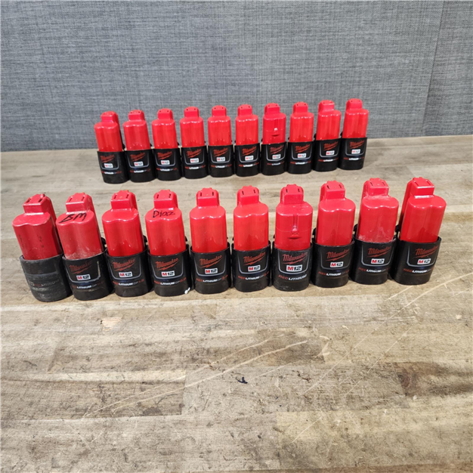 HOUSTON LOCATION - AS-IS MILWAUKEE BATTERY PACK QTY - 20