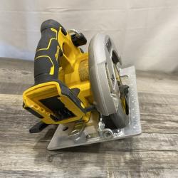 AS-IS DEWALT 20-Volt MAX 7-1/4 in. Cordless Circular Saw (Tool Only)