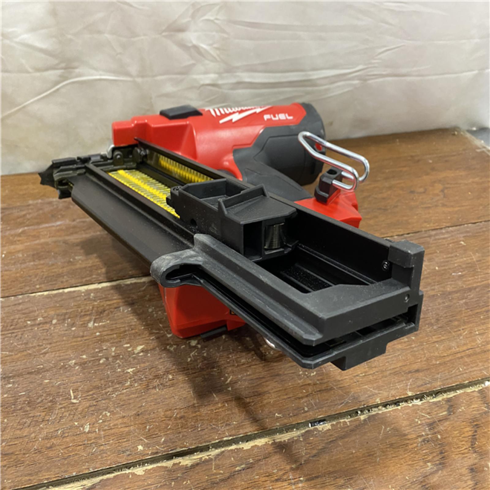 AS-IS Milwaukee 2744-20 M18 FUEL 3-1/2 in. 18-Volt 21-Degree Lithium-Ion Brushless Cordless Framing Nailer (Tool-Only)