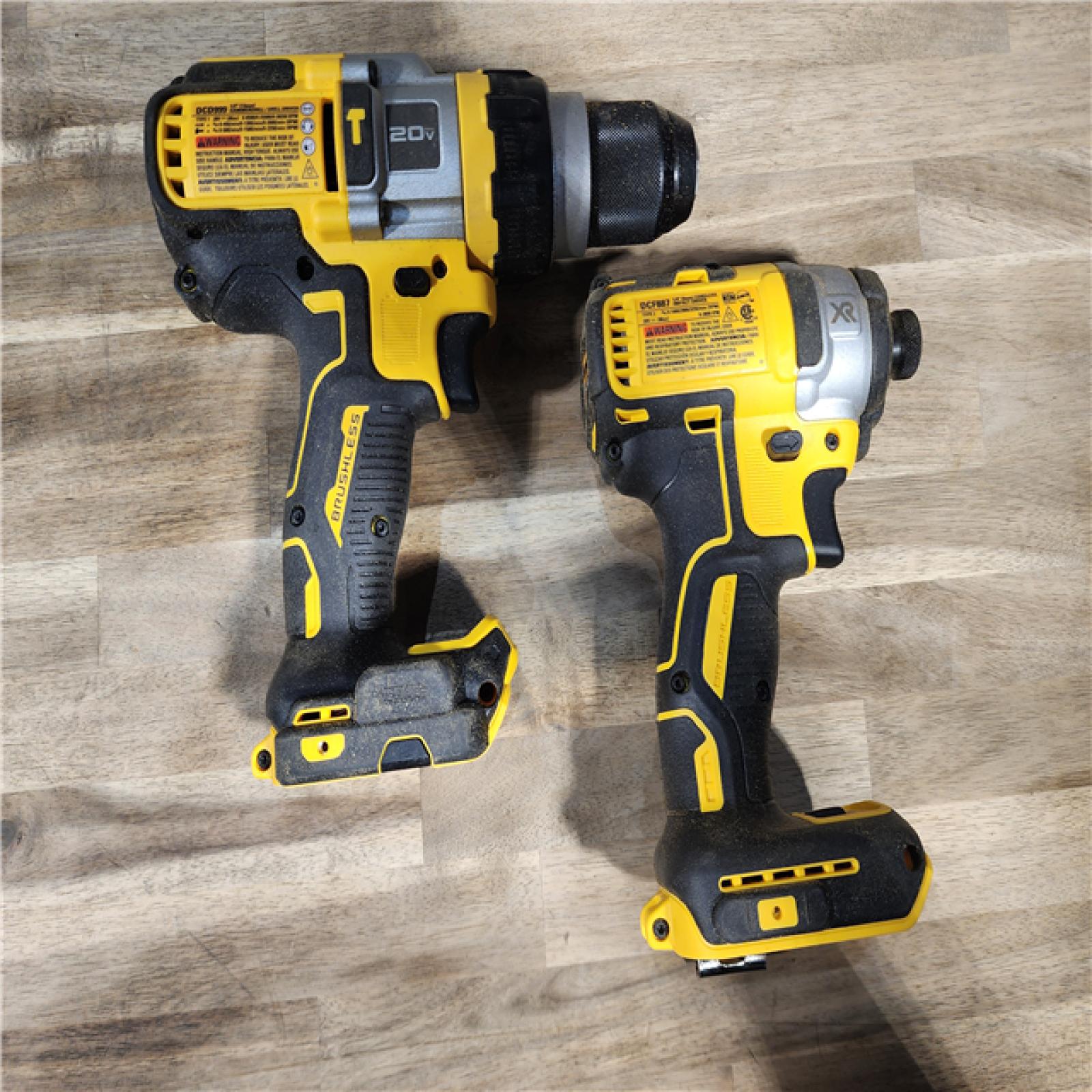 HOUSTON LOCATION - AS-IS DEWALT 20V MAX Cordless Brushless Hammer Drill/Driver 2 Tool Combo Kit with FLEXVOLT ADVANTAGE
