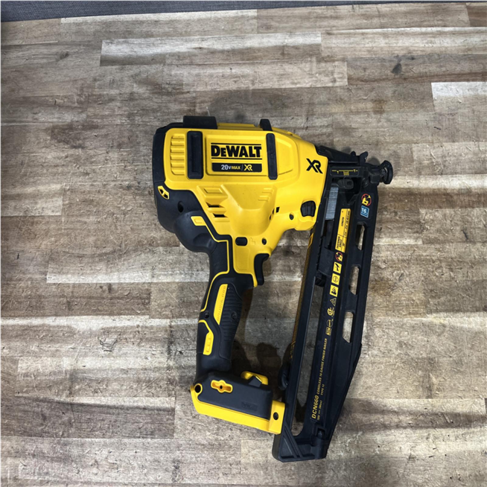 Houston Location AS-IS DEWALT Cordless 20V MAX XR Angled Finish Nailer (Tool Only)