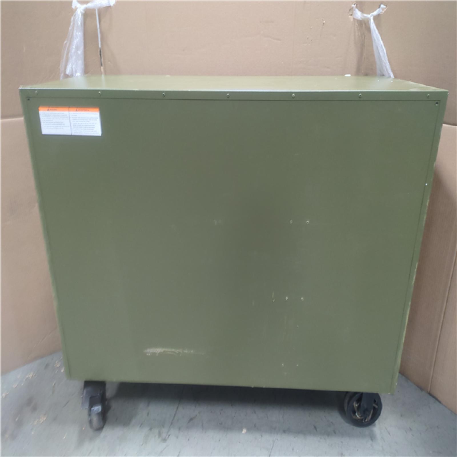 CALIFORNIA AS-IS HUSKY 51.7 W * 20 D 15-Drawer Tool Chest  No Key