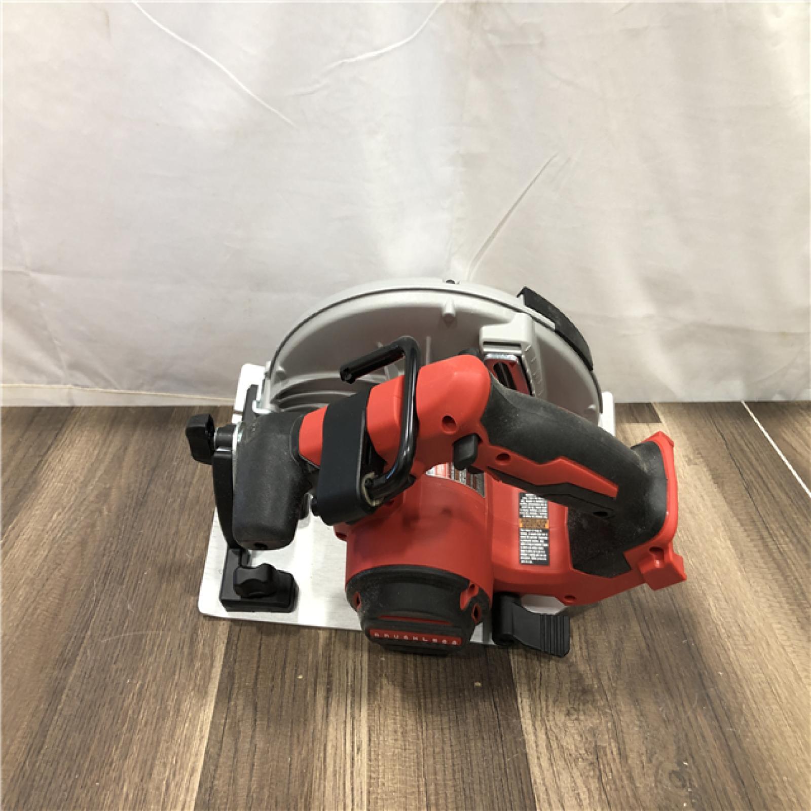 AS-IS Milwaukee 18V Lithium-Ion Brushless Cordless 7-1/4 in. Circular Saw (Tool-Only)