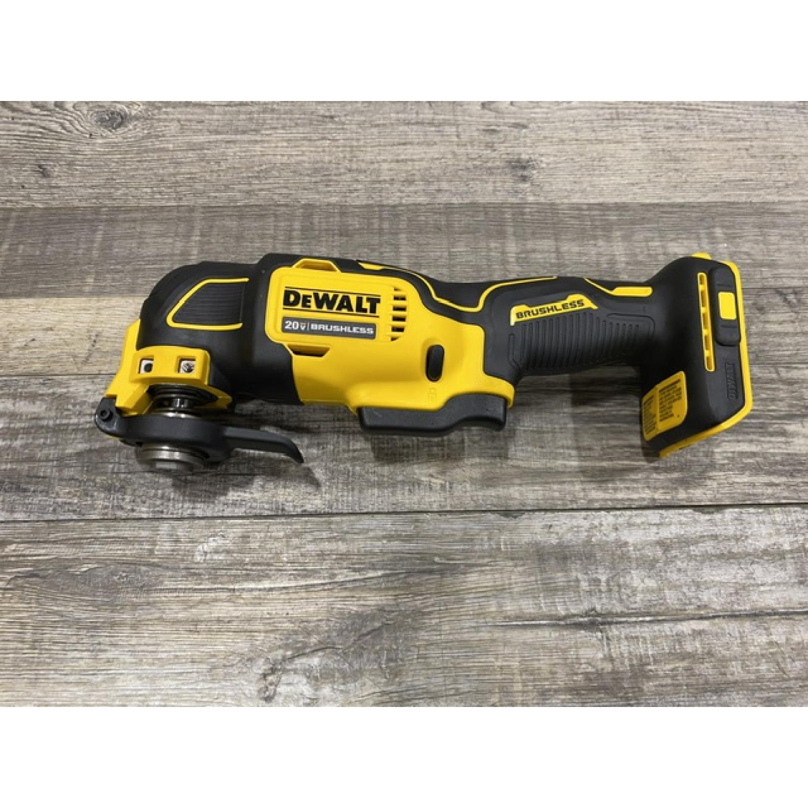 AS-IS DEWALT ATOMIC 20V MAX Cordless Brushless Oscillating Multi Tool Kit