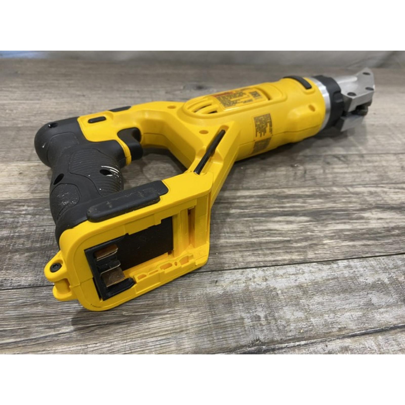 AS-IS DEWALT 20V MAX Cordless 18-Gauge Swivel Head Shears (Tool Only)