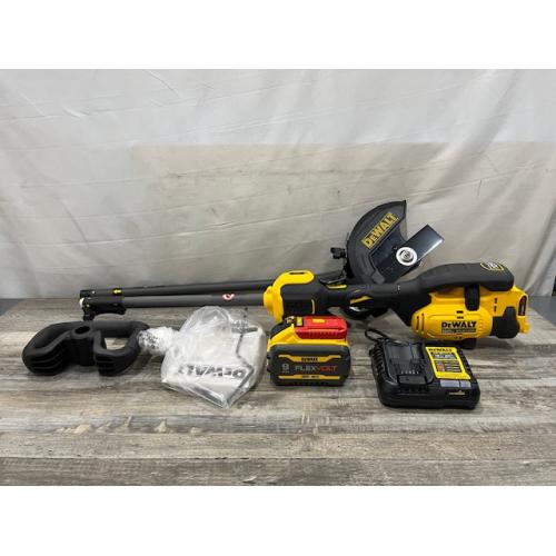 AS-IS DEWALT FLEXVOLT 60V MAX 7.5 in. Cordless Battery Powered Attachment Capable Edger Kit